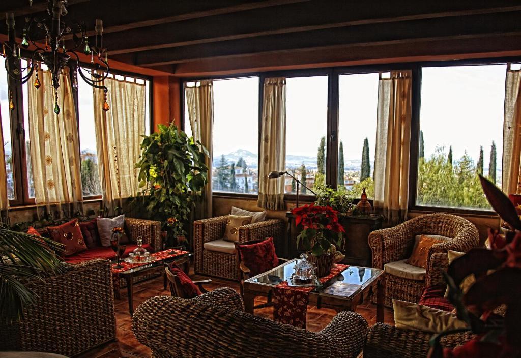 Laurel De La Reina Bed & Breakfast - Boutique La Zubia  Esterno foto